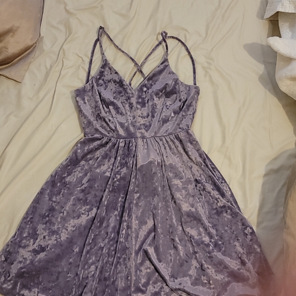 Will Fable Velvet Dress - Picture 1 of 3